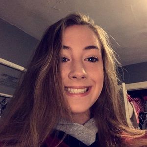 Meet your Posher, Izabella